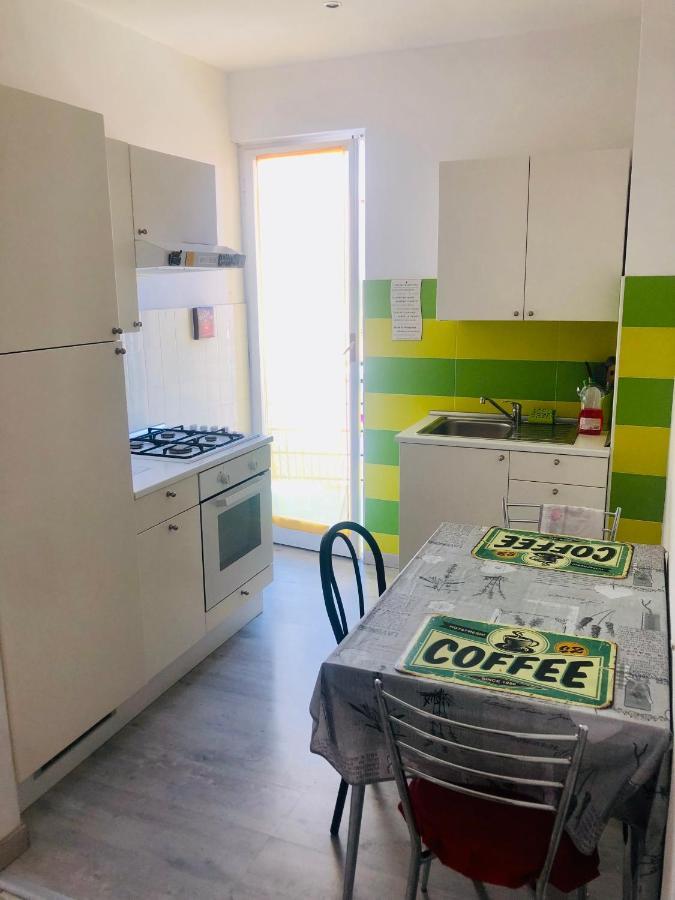 ונטימיגליה Peaceful Apartment 1 Minute Walk To The Beach מראה חיצוני תמונה